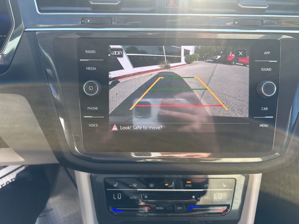 Used 2022 Volkswagen Tiguan SE image 15