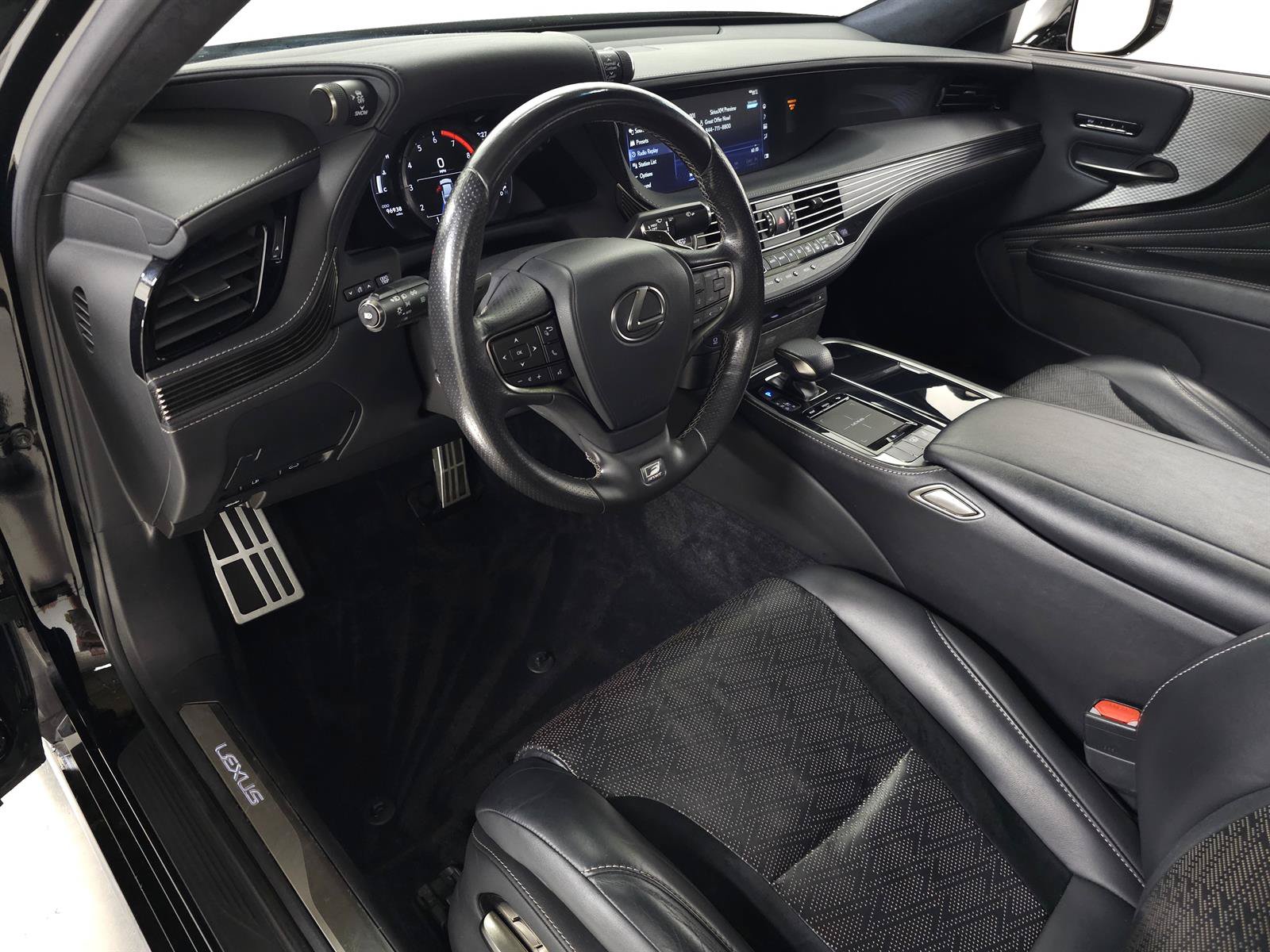 Used 2018 Lexus LS 500 F Sport w/ Accessory Package (Z2) AWD/4WD image 14