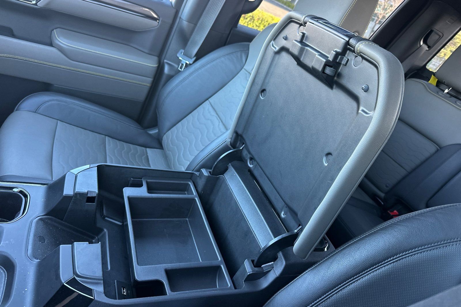 Certified 2023 Chevrolet Silverado 1500 ZR2 w/ Technology Package image 32