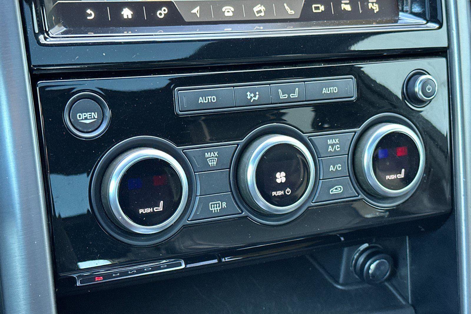 Used 2019 Land Rover Discovery HSE image 21