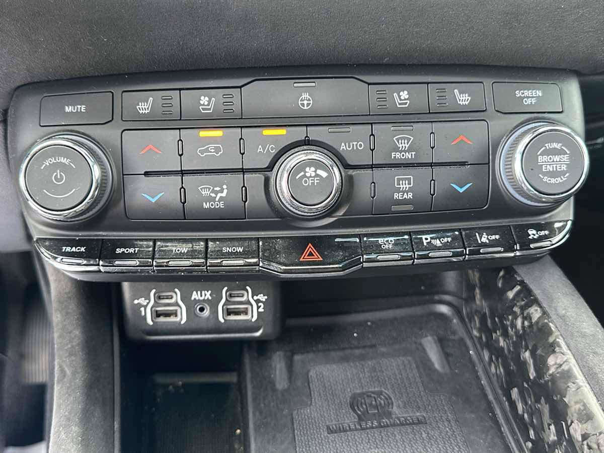 Used 2023 Dodge Durango R/T w/ Hemi Orange Plus Package AWD/4WD image 23