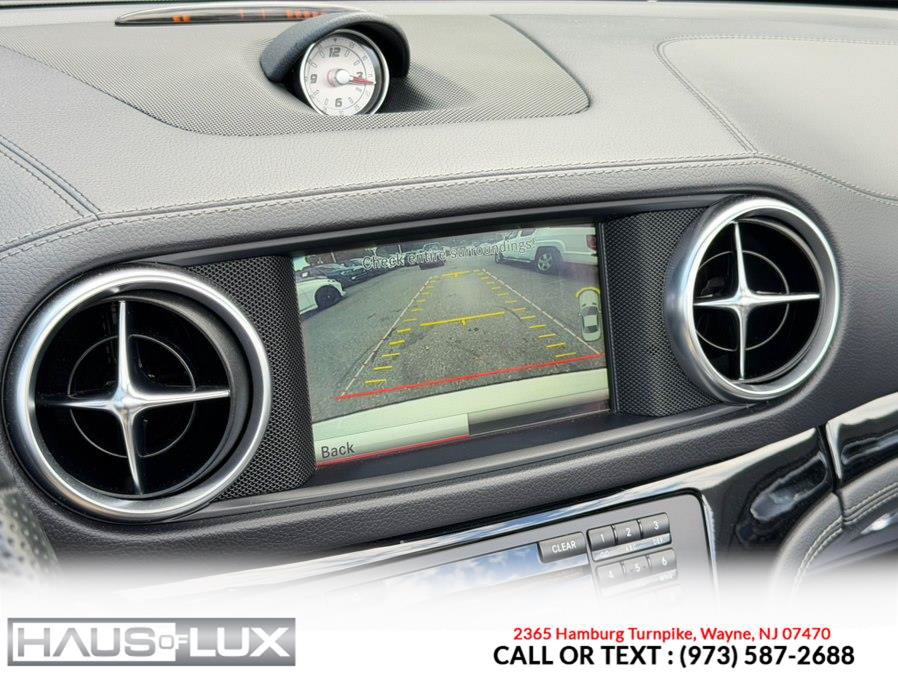 Used 2015 Mercedes-Benz SL 550 w/ White Arrow Edition image 35
