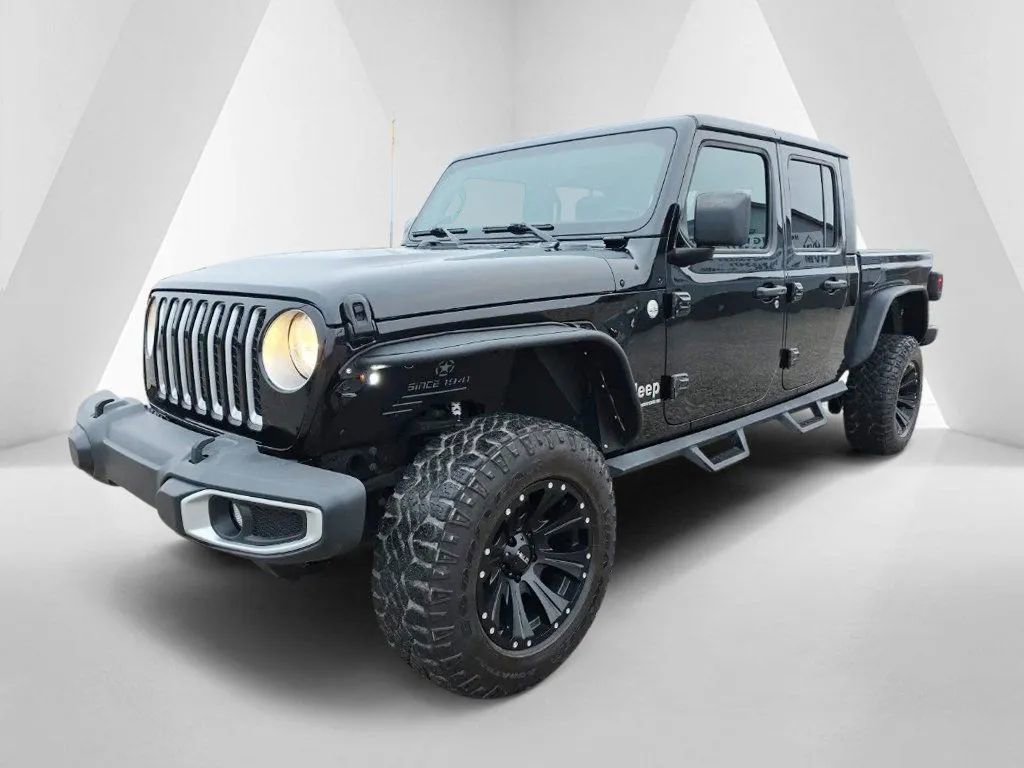 Used 2023 Jeep Gladiator Overland image 3