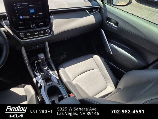 Used 2025 Toyota Corolla Cross XLE w/ Convenience Package FWD image 16