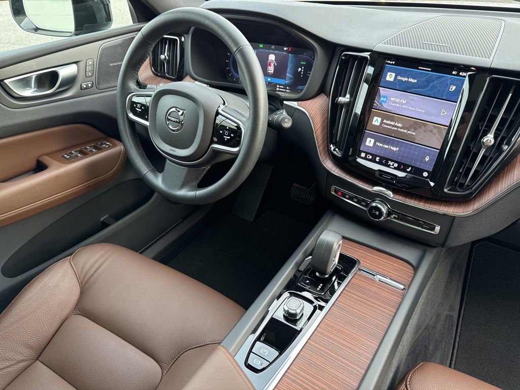 Used 2024 Volvo XC60 T8 Plus w/ Protection Package Premier image 38