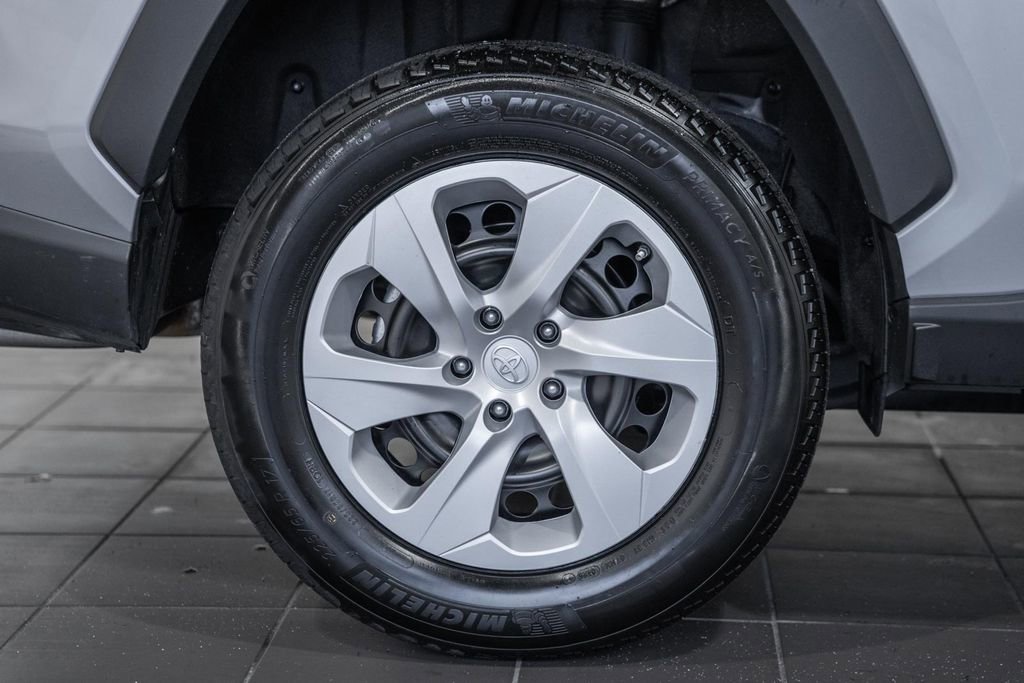 Used 2025 Toyota RAV4 LE image 15