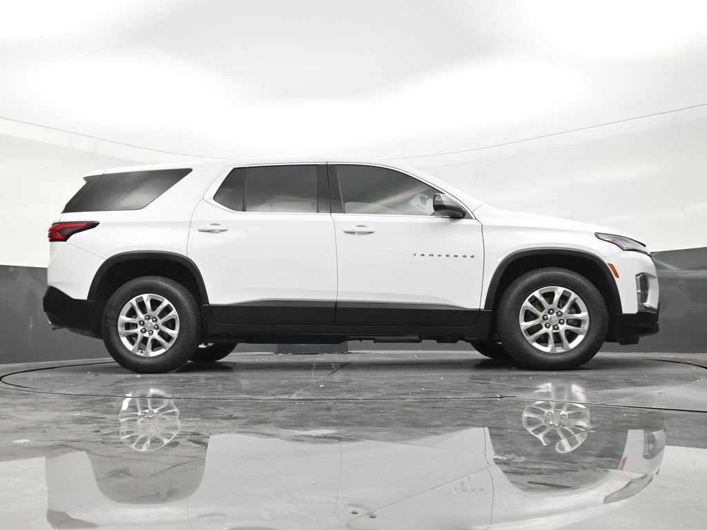 Used 2023 Chevrolet Traverse LS FWD image 25
