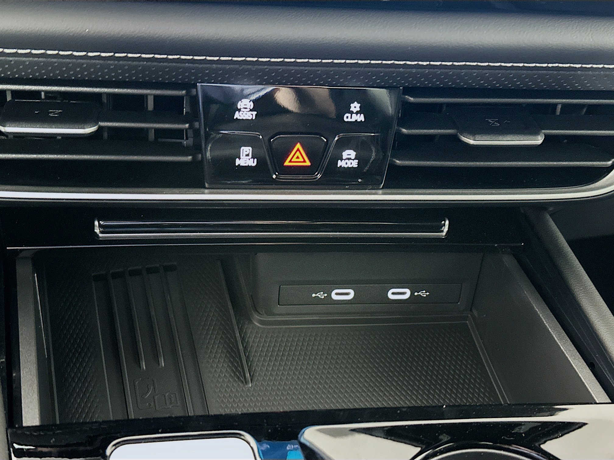 New 2025 Volkswagen Atlas Cross Sport SE image 15