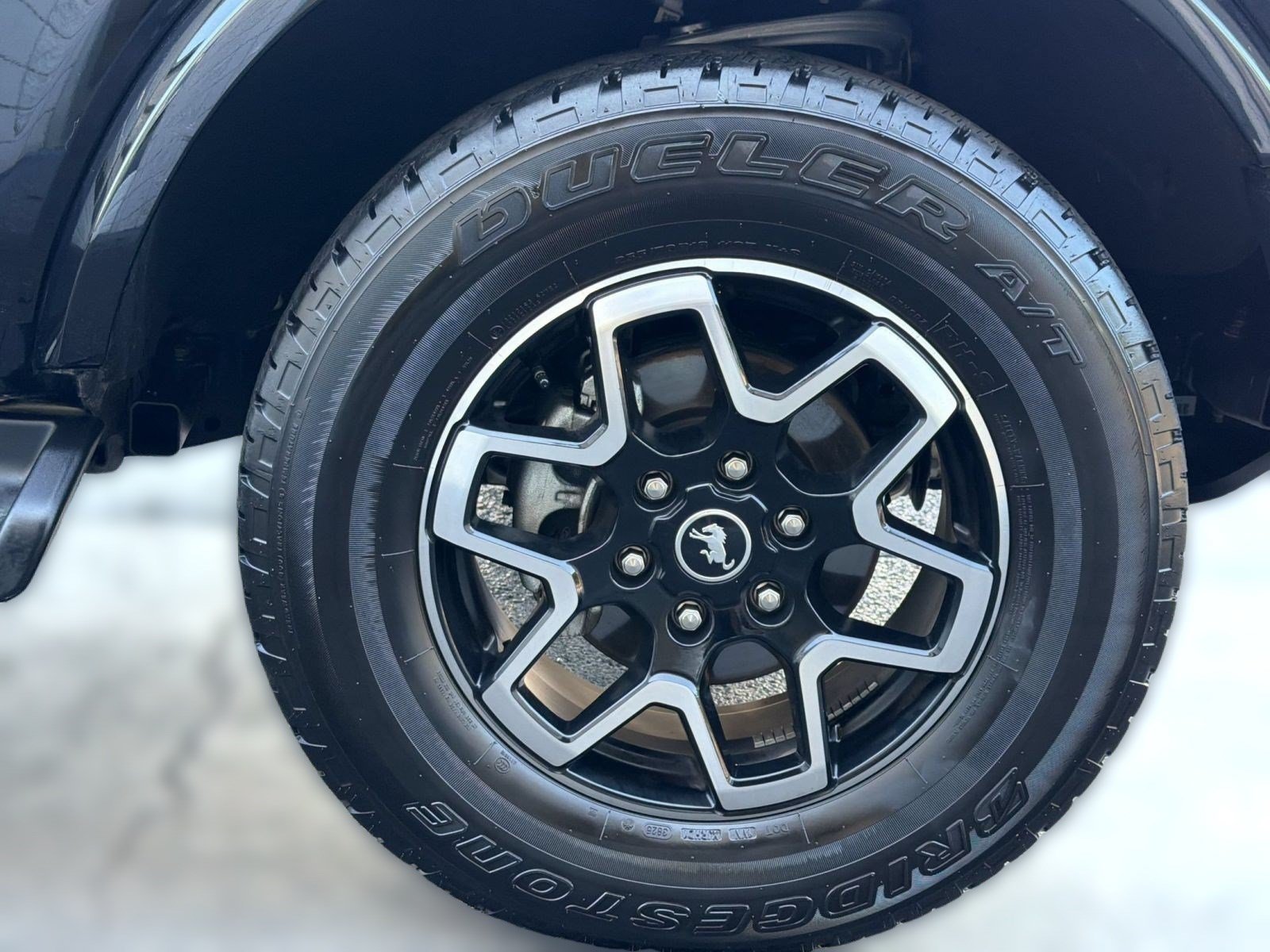 Used 2025 Ford Bronco Outer Banks AWD/4WD image 13