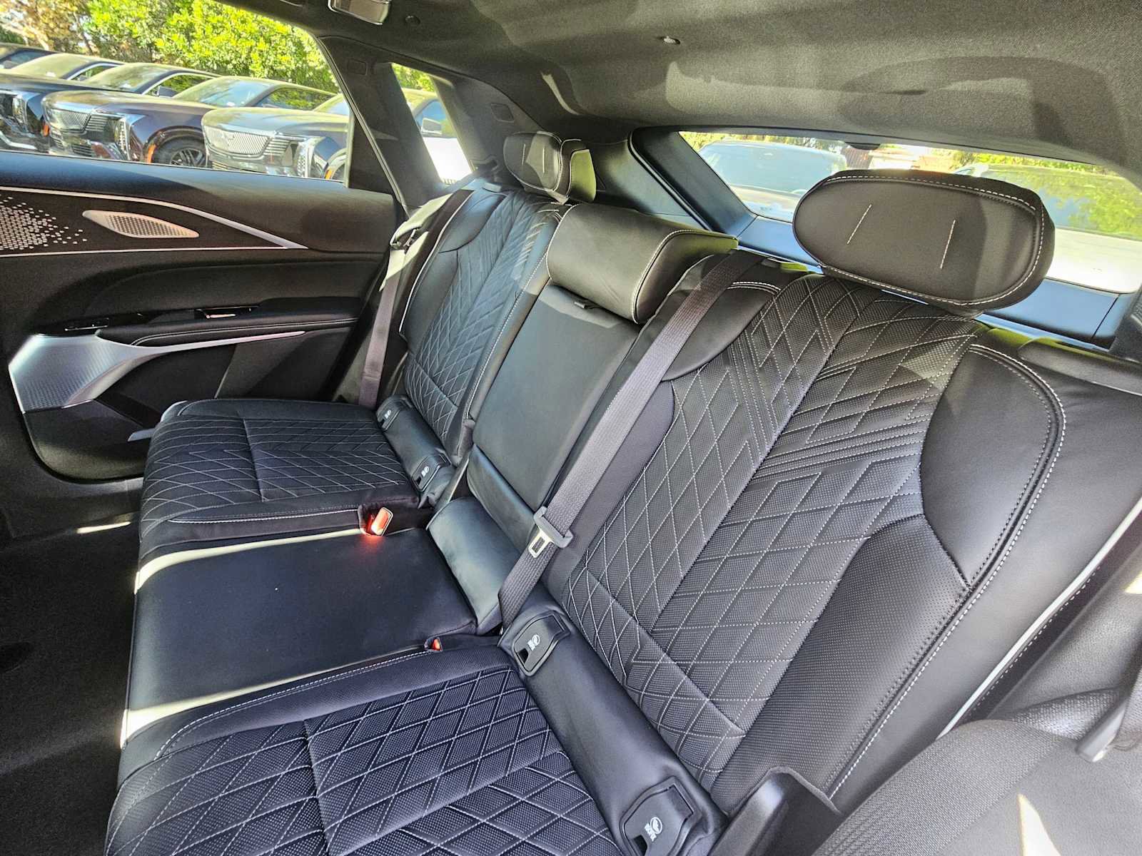 New 2026 Cadillac Lyriq V AWD/4WD image 18