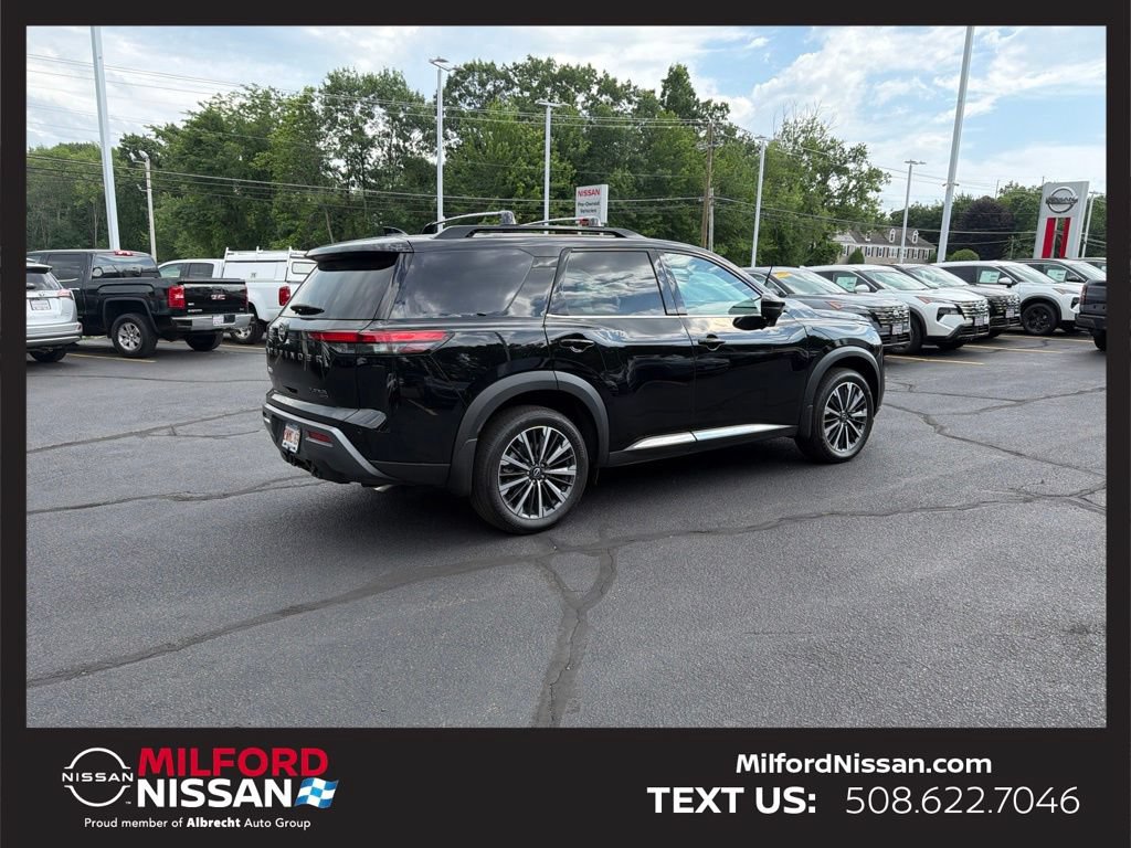 Used 2026 Nissan Pathfinder Platinum w/ Cargo Package AWD/4WD image 5