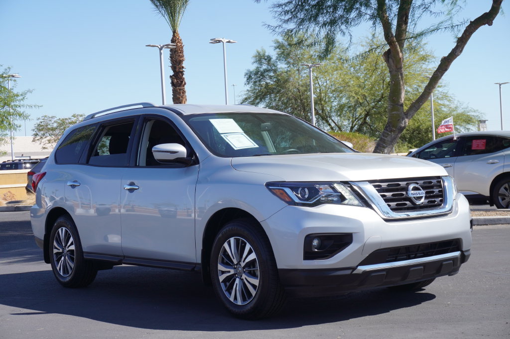 Certified 2020 Nissan Pathfinder SV FWD image 4
