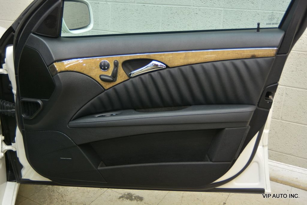 Used 2009 Mercedes-Benz E 550 Sedan image 8