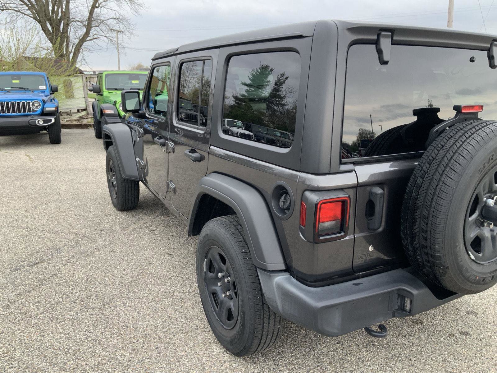 Used 2020 Jeep Wrangler Unlimited Sport image 14