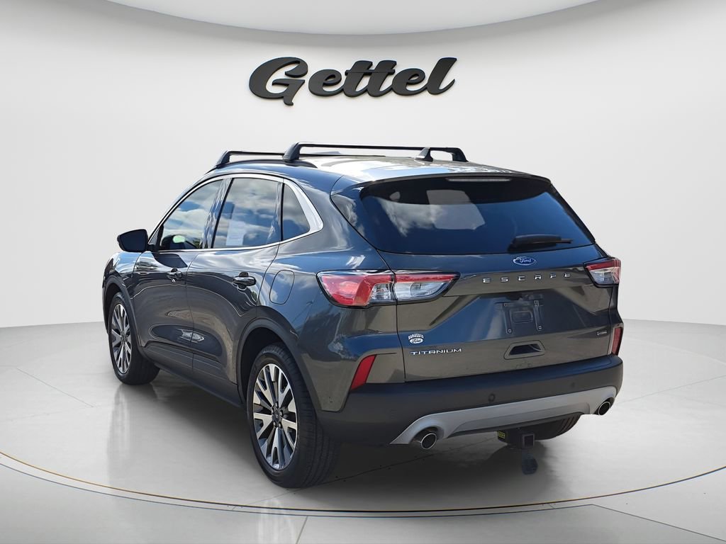 Used 2020 Ford Escape Titanium image 4