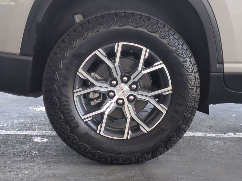 New 2026 GMC Acadia AT4 w/ Luxury Package AWD/4WD image 36
