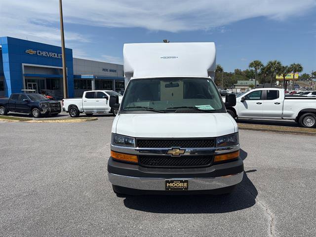 New 2026 Chevrolet Express 3500 w/ Power Convenience Package image 2
