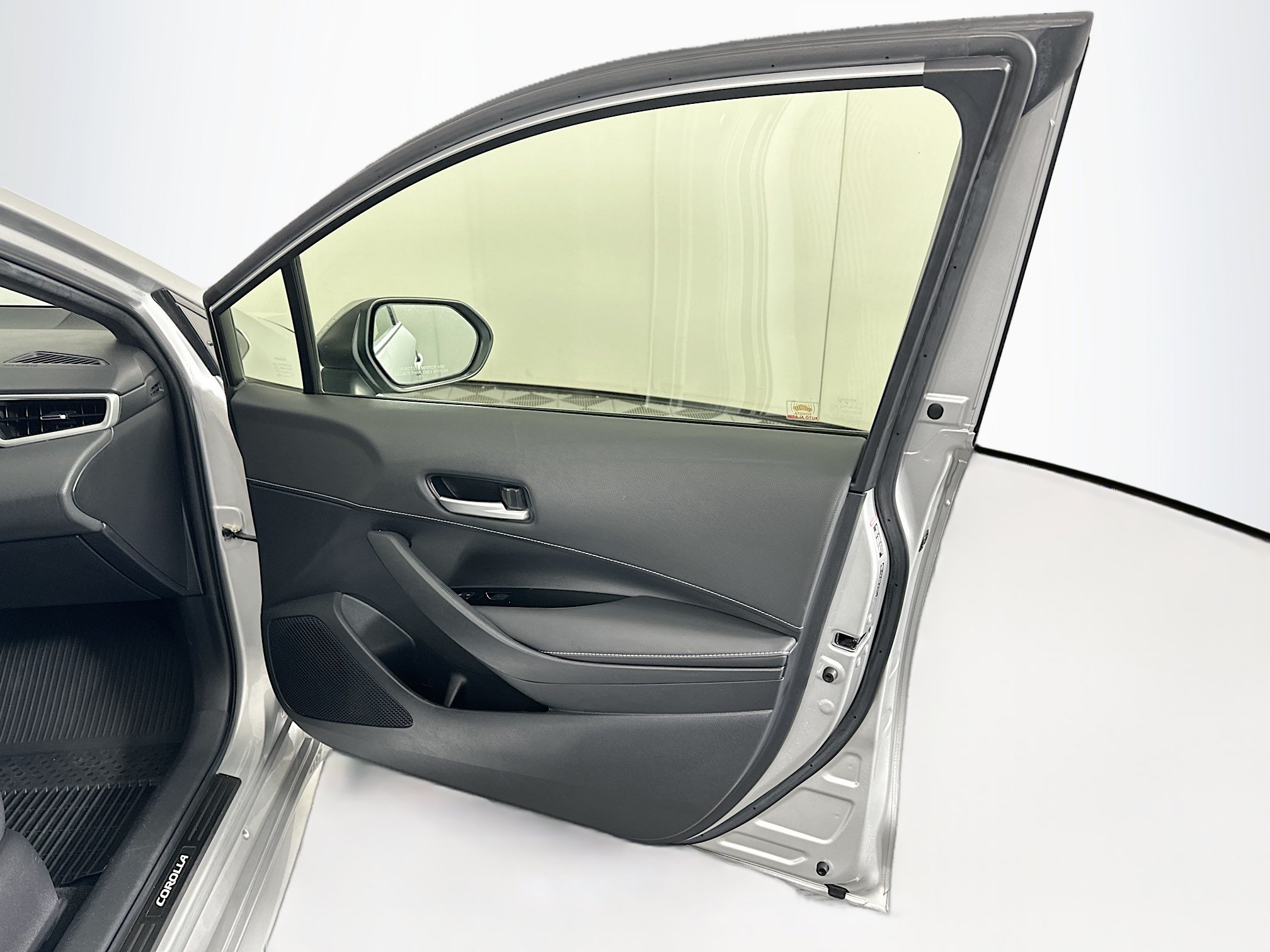 Used 2019 Toyota Corolla SE FWD image 29