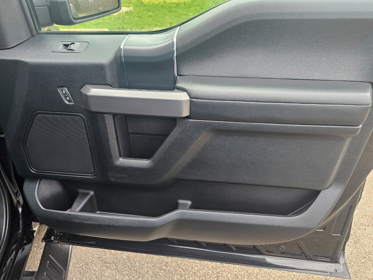 Used 2019 Ford F150 XLT w/ Equipment Group 302A Luxury image 18