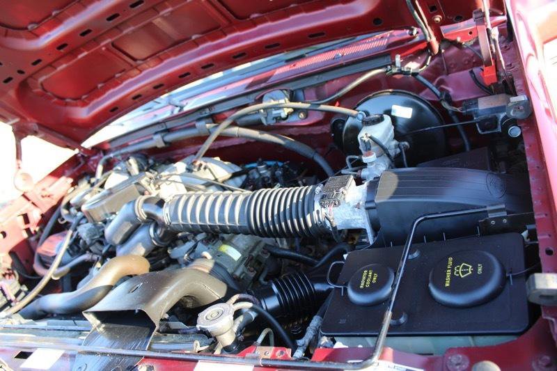 Used 1996 Ford Bronco XLT image 17