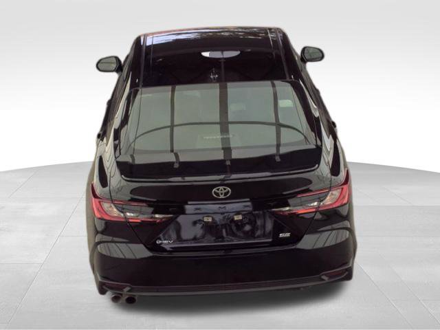 Used 2026 Toyota Camry SE FWD image 8