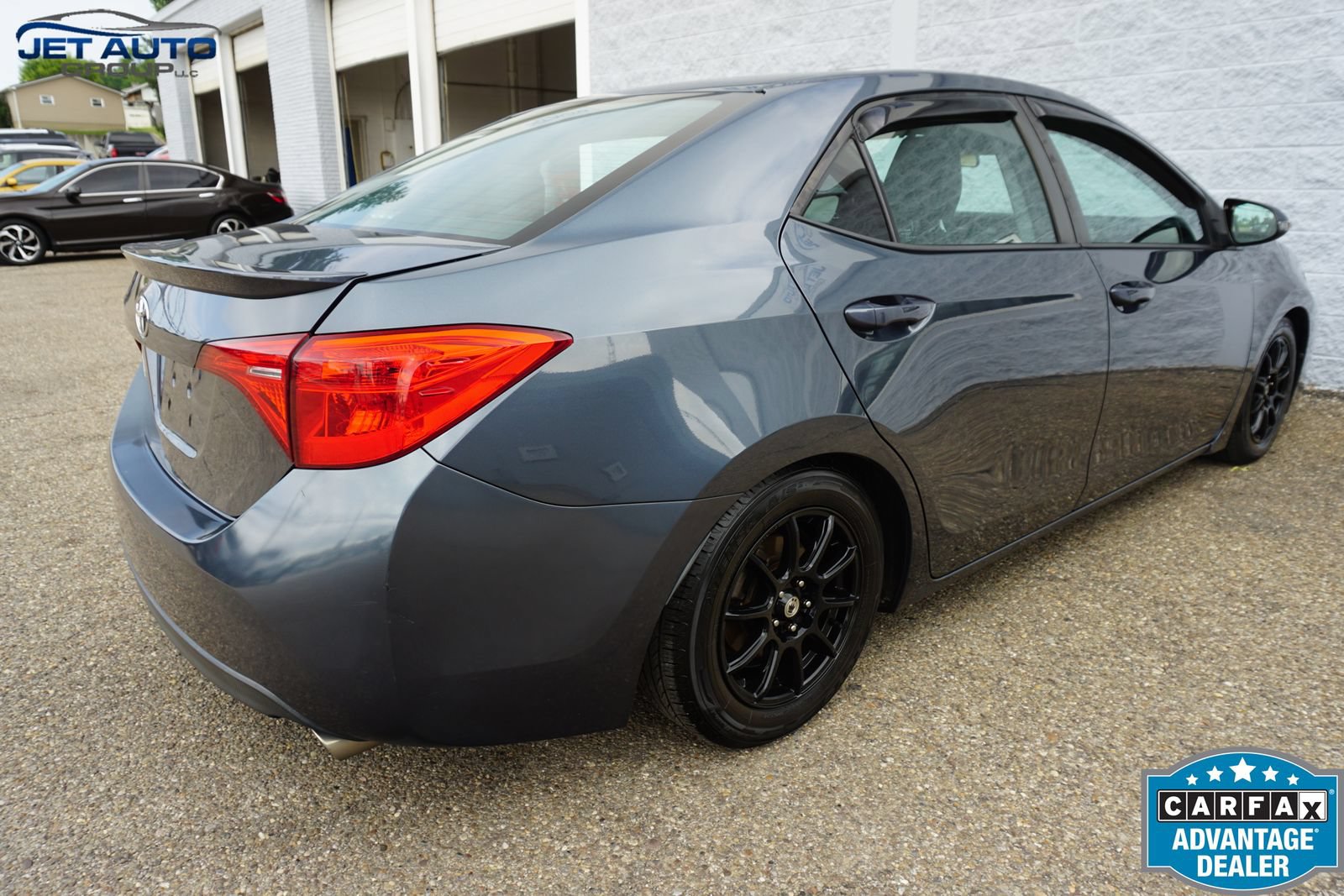 Used 2017 Toyota Corolla SE FWD image 10