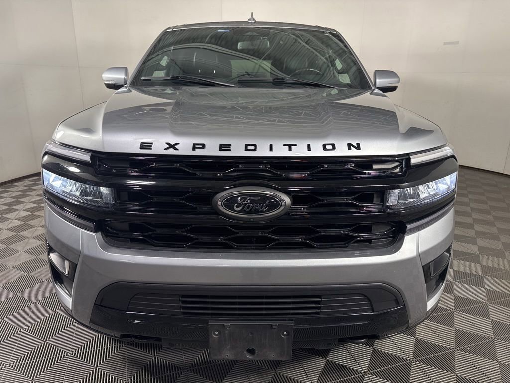Used 2023 Ford Expedition Max Limited image 3