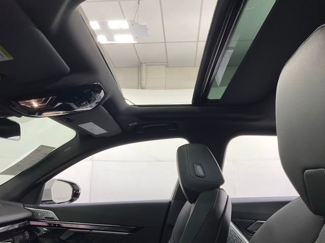 Used 2024 BMW i5 eDrive40i w/ M Sport Package RWD image 21