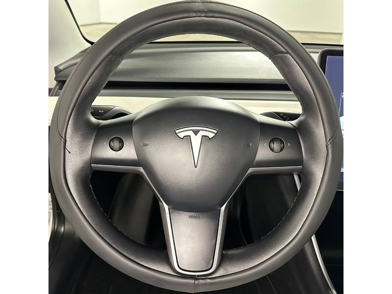 Used 2020 Tesla Model 3 Standard Range Plus image 22