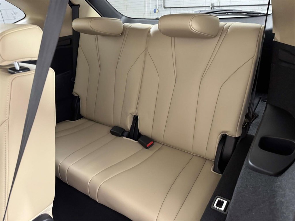 Used 2024 Acura MDX SH-AWD w/ Technology Package image 34