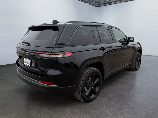 New 2026 Jeep Grand Cherokee Limited w/ Limited Altitude Package AWD/4WD image 5