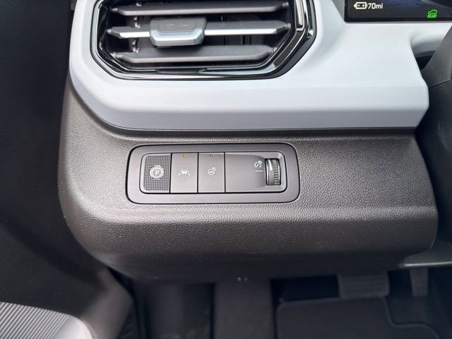 New 2027 Chevrolet Bolt LT w/ Comfort Package image 21