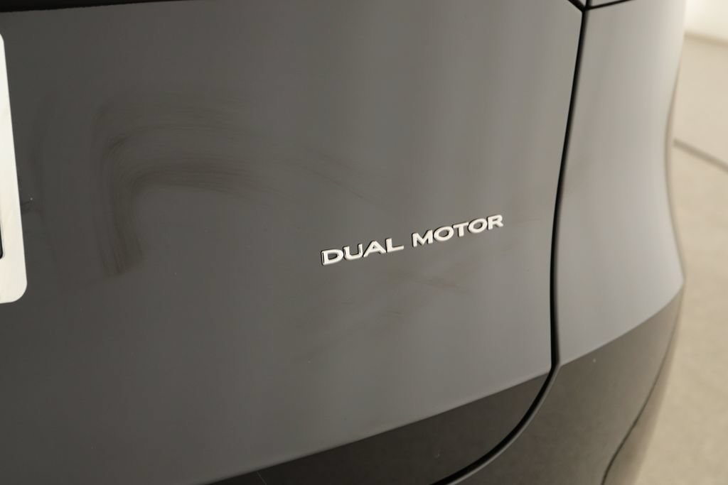Used 2023 Tesla Model Y Long Range AWD/4WD image 30