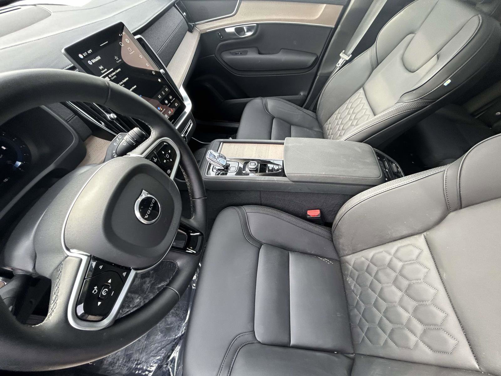 Certified 2025 Volvo XC90 B5 Plus image 10