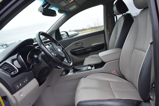 Used 2016 Kia Sedona SX image 23