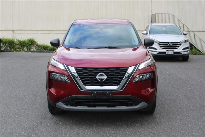 Used 2023 Nissan Rogue S image 2