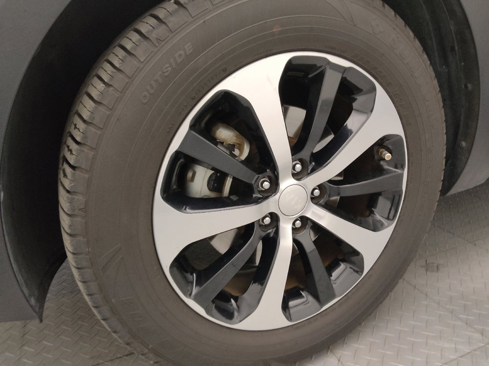 Used 2018 Kia Sorento EX image 31