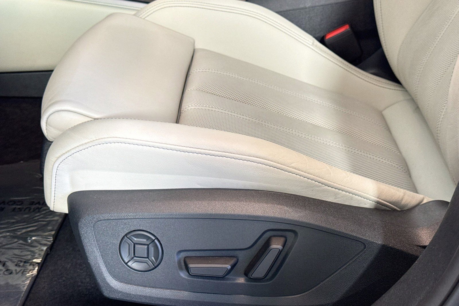 Used 2025 Audi A5 2.0T Prestige w/ 19" Wheel Package image 17