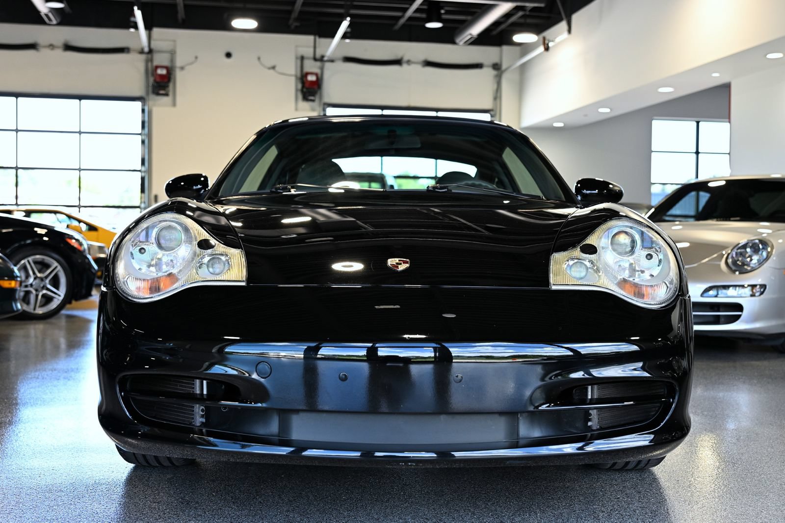 Used 2003 Porsche 911 Carrera RWD image 6
