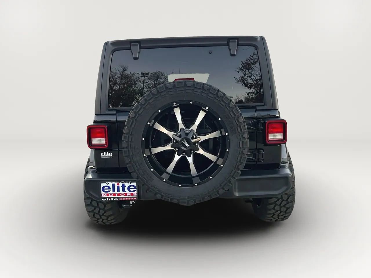 Used 2020 Jeep Wrangler Unlimited Sahara image 4