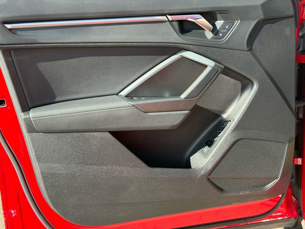 Used 2023 Audi Q3 2.0T Premium Plus image 25