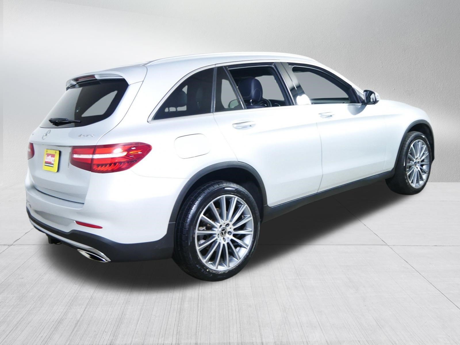 Used 2018 Mercedes-Benz GLC 300 4MATIC image 7
