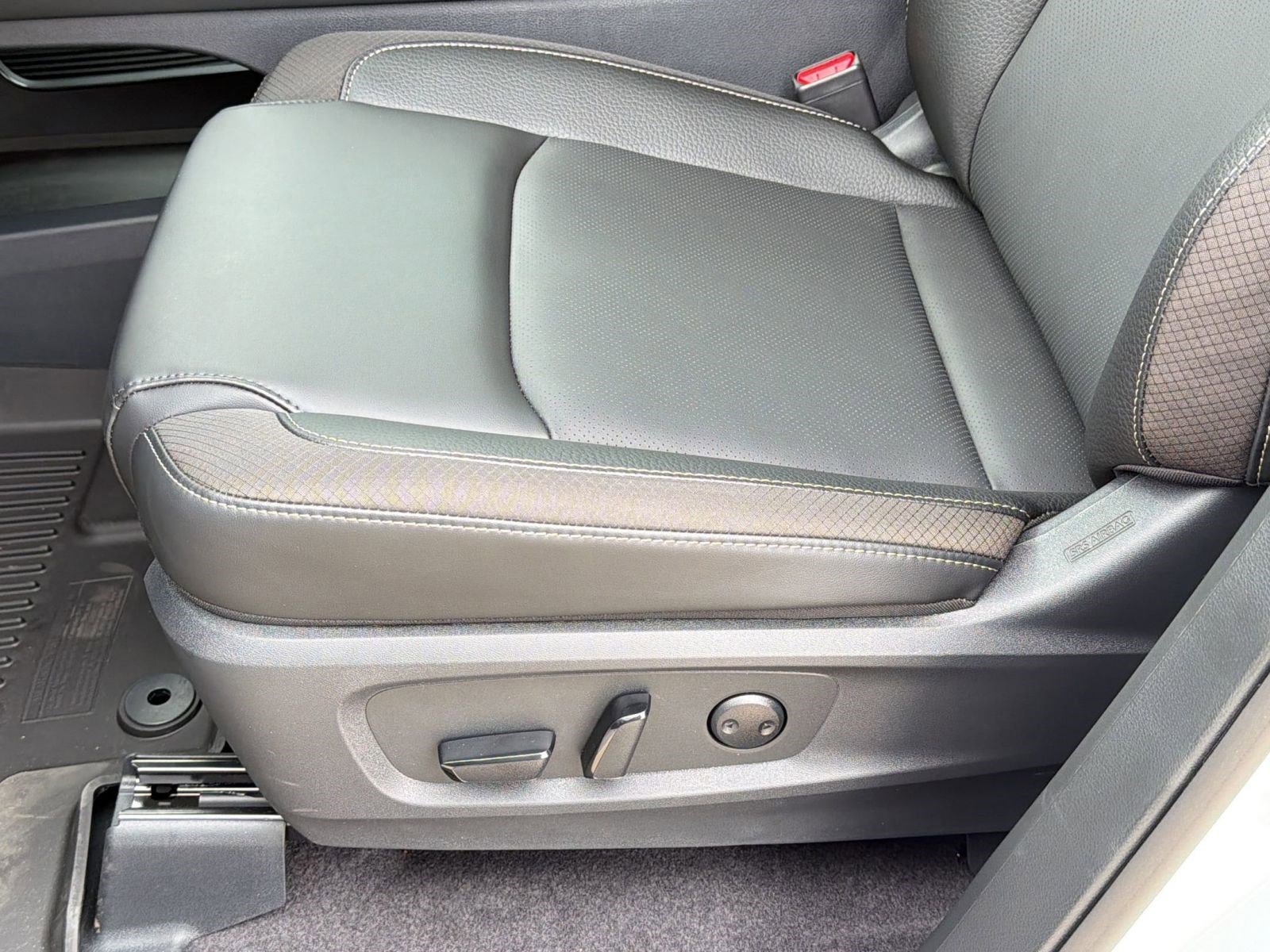 New 2026 Nissan Pathfinder SL image 14