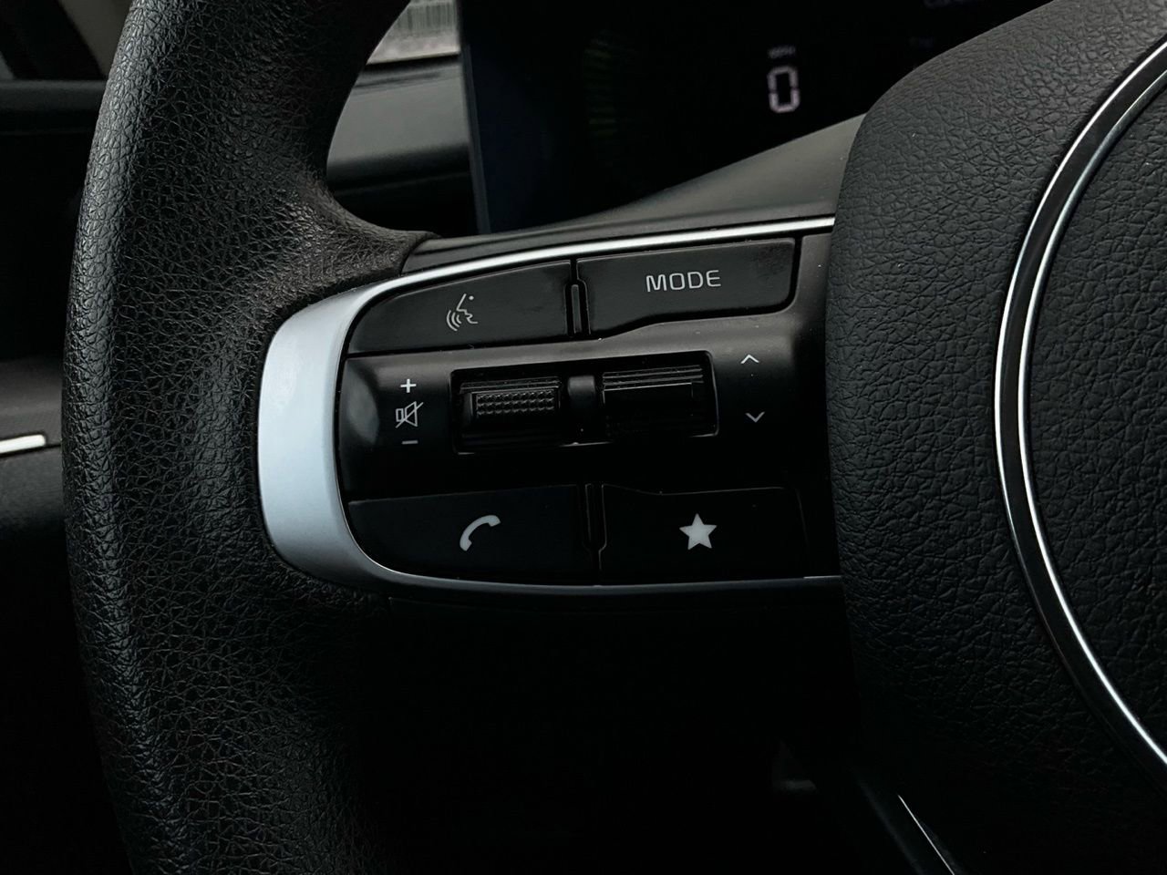 Used 2025 Kia K5 LXS image 35