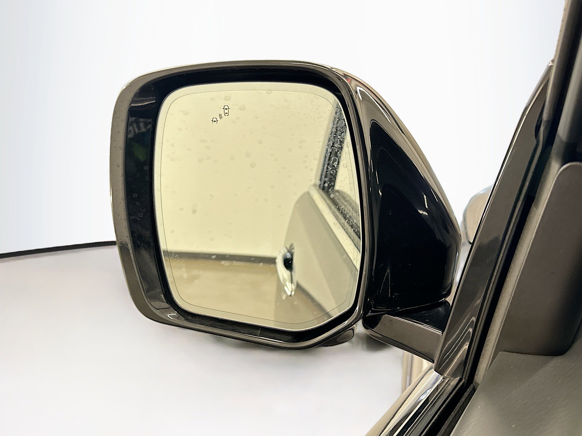 Used 2024 INFINITI QX80 Luxe image 16