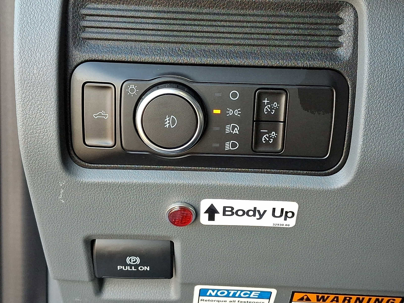 New 2026 Ford F550 4x4 Crew Cab image 18