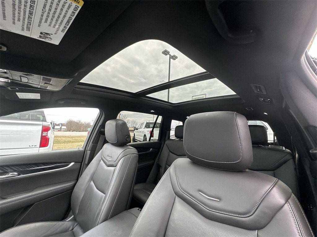Used 2023 Cadillac XT6 Premium Luxury image 21