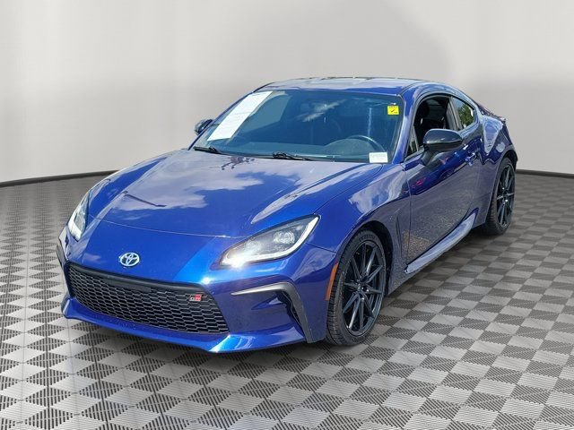Used 2023 Toyota GR86 Premium RWD image 3