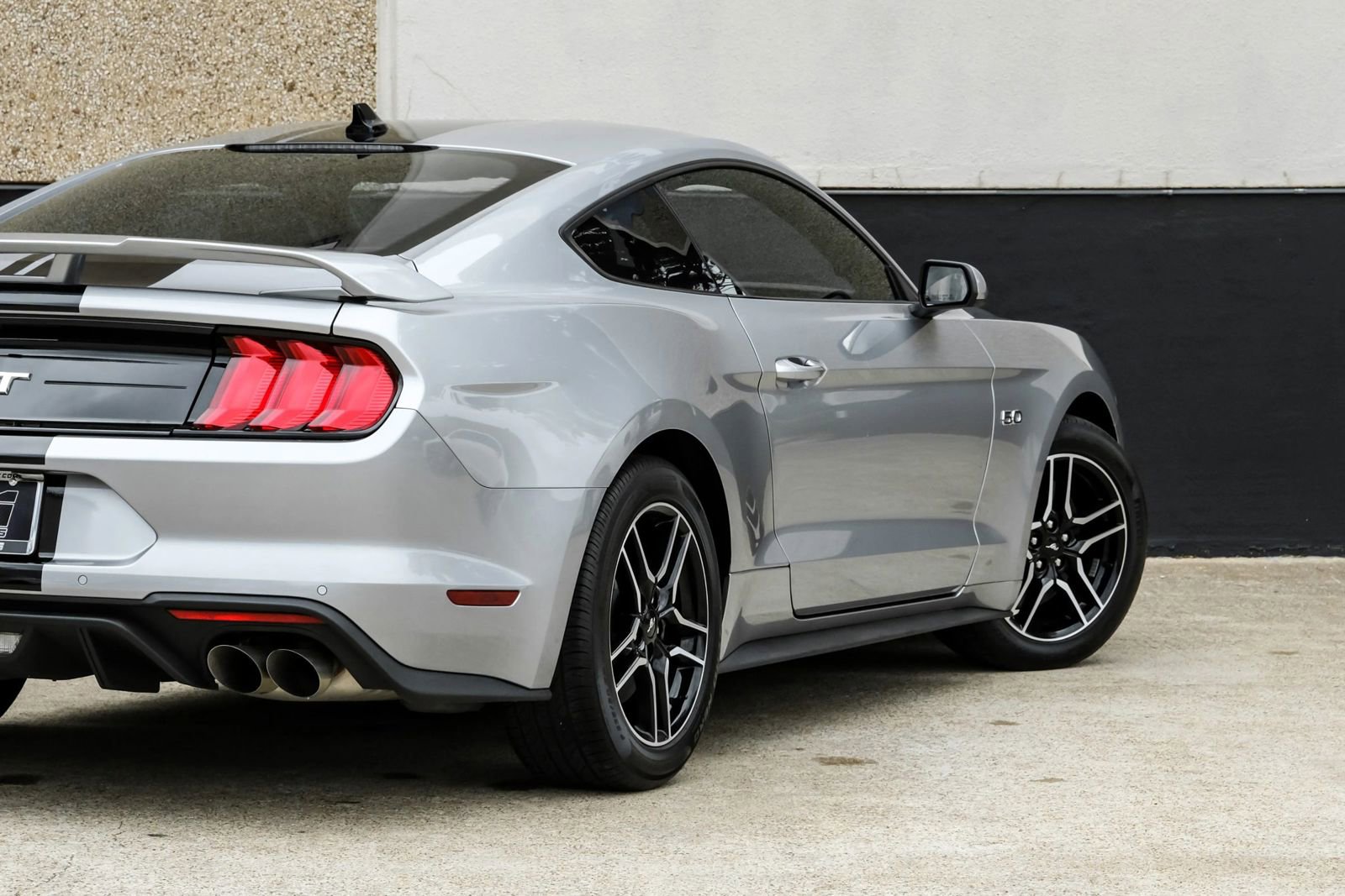 Used 2022 Ford Mustang GT RWD image 13