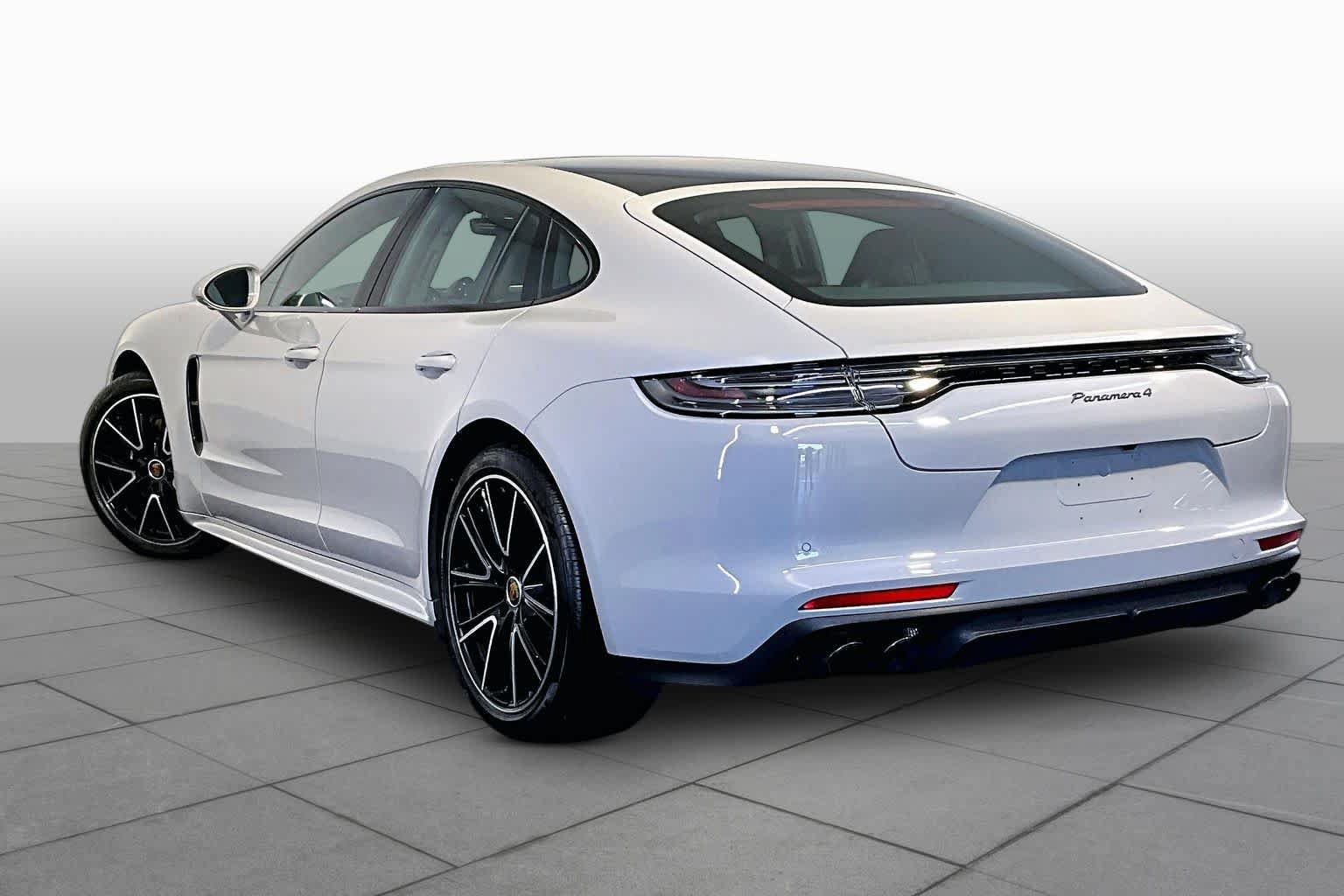 Used 2023 Porsche Panamera 4 Platinum Edition AWD/4WD image 12